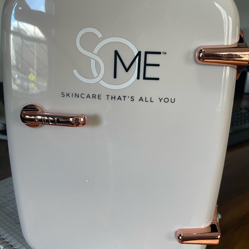 SOMe skin care mini fridge - rose gold